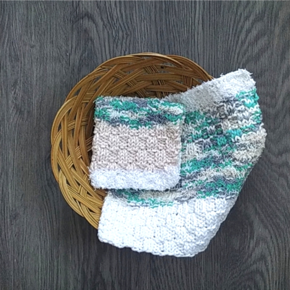 Hand Knit Scrubbing Stripes Dish Cloth Set